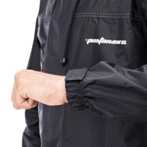 CAPA DE CHUVA EM NYLON COM GOLA PANTANEIRO